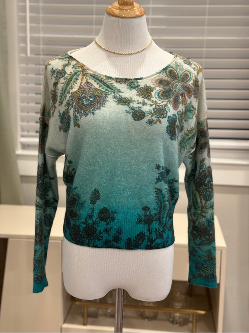 Pilcro Cashmere Teal Gradient Floral Long Sleeve Top - Picture 5 of 13